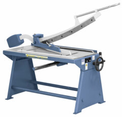 HLS 1050 x 1,5 Kaarisakset teräspöydällä*